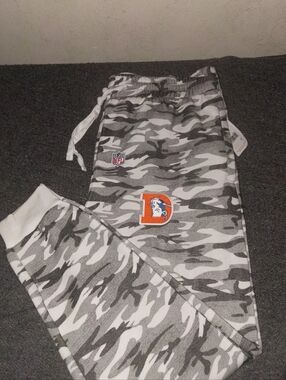 Retro Vintage Denver Broncos Gray/ Black Camo Joggers Sweatpants NWT ... double